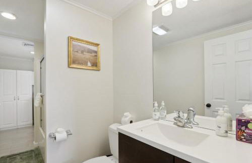 Connecticut Retreat Steps to Historic Downtown! - Foto 7