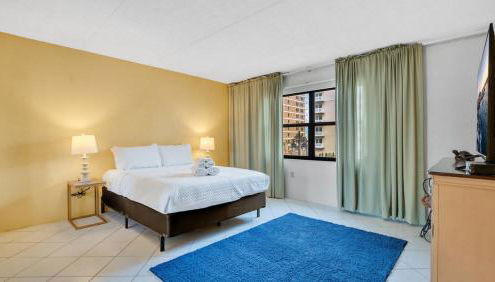 Relaxing Ocean Condo Steps from the Beach - Foto 2