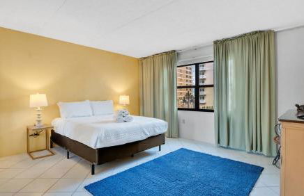 Relaxing Ocean Condo Steps from the Beach - Foto 2