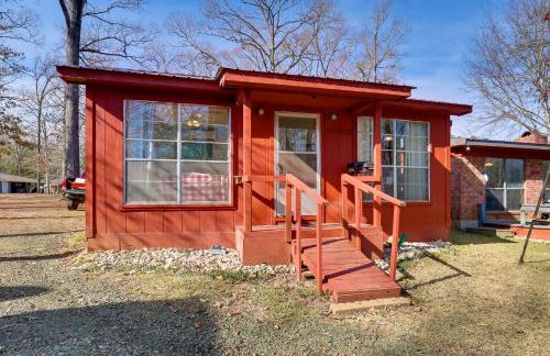 Great for Fishing! Lakefront Studio in Hemphill - Photo 18