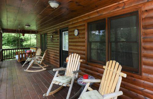 3-Story Private Cabin with Hot Tub and Fire Pit - Foto 26