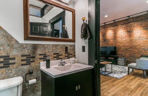 Cozy Stay at 229 Main St Perfect Ames Location - Foto 16