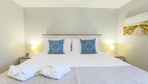 Pool Table, Minigolf, Games at Pondside FunHouse - Foto 2