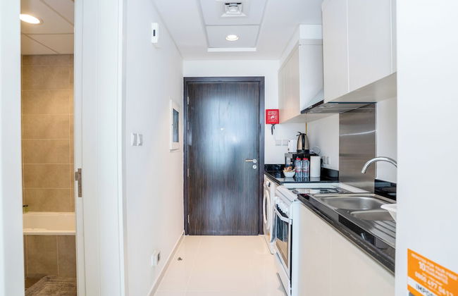 Tanin - Sleek Studio Offering Unobstructed City Views - Photo 7