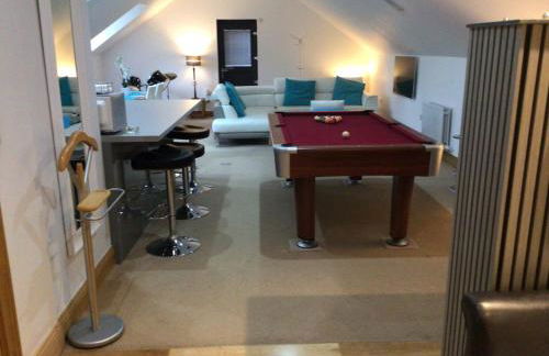 Luxury Studio Loft with Car Charging Point - Foto 8