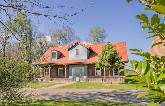 Villa in Weerterbergen With Private Sauna - Photo 1