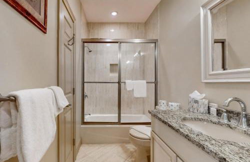 Gloucester Harbor Hideaway - Photo 24