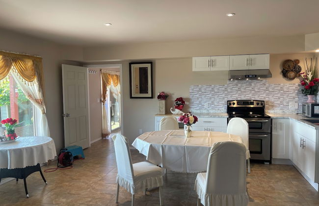 Downtown Private Villa within Four Seasons - Photo 12