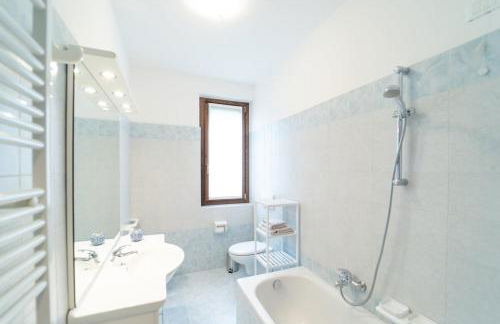 Apartment with private garage, garden and WiFi - Foto 33