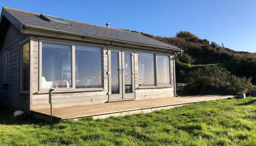 Romantic cliff top chalet at Whitsand Bay beach - Foto 1