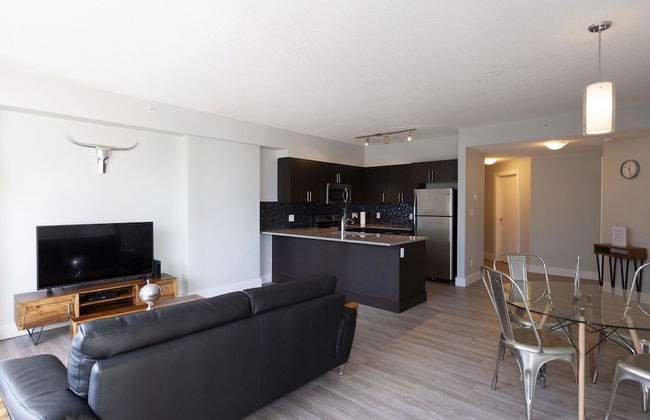 Icon 2 Apartments by Corporate Stays - Photo 23