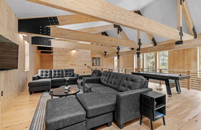 Ski Cabin w Hot Tub Gas Fireplace Near Cranmore - Photo 19