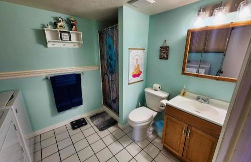 Theater Room Pet Friendly Near AF Academy Peaceful - Foto 27