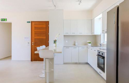 Resitour - Chania Aphrodite Beachfront - Photo 15