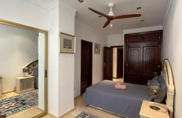 Marbella Beach Front Edificio Mayoral Centro Ciudad y Primera Línea Playa Muy Amplio y Espacioso - Foto 27