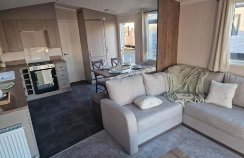 Serenity - Luxury Hot Tub, Sunnymede, Fantasy Island, Ramped Access, Parking, 2 dogs max - East Coast Holidays - Foto 21