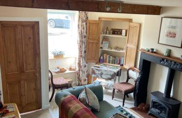 No.18 Holmfirth - Foto 1