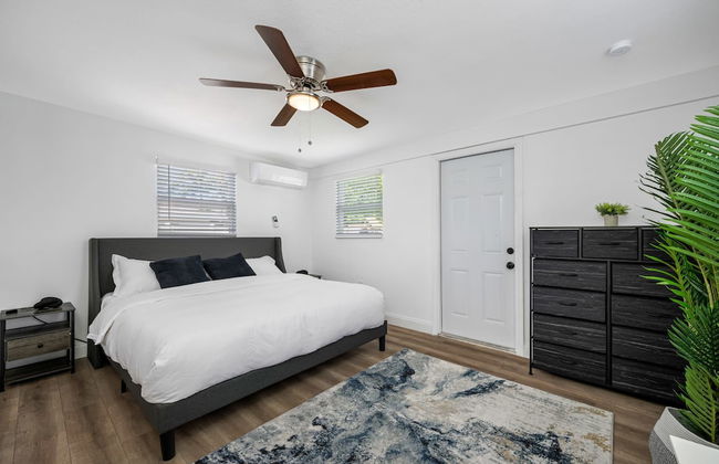 Paradise Haven- Amazing 4BR Oasis With Pool - Foto 10