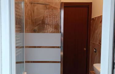 Central Milano 2-Room Apartment with Balcony - Photo 7