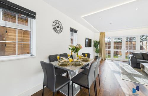 Luxurious 4-Bed Home, Sleeps 12, Free Parking - Foto 26