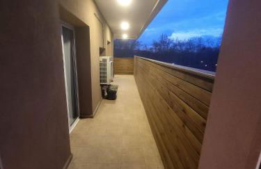 Piso céntrico de 3 habitaciones con terraza y vistas - Foto 10