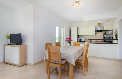 Villa Oasis near Krka Waterfalls - Foto 16