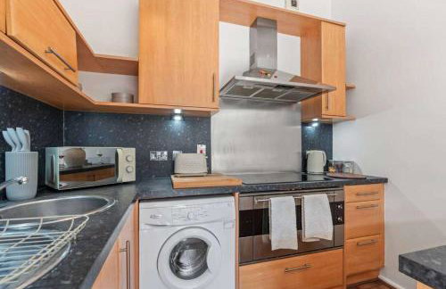 Stylish Jewellery Quarter Apartment with Terrace and Free Parking - Foto 25