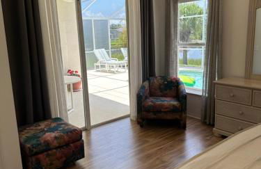 Private pool with a beautiful view overlooking the lake! Near Disney - Universal - Foto 12