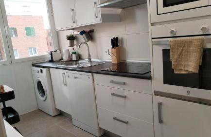 Piso a 10 min del aeropuerto - Foto 8