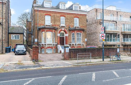 Stylish Apartment in Central London with Parking - Foto 32