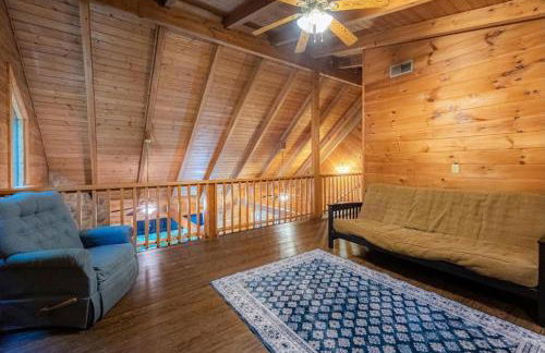 Spacious Cabin Rental with Forest Views near Charleston, West Virginia - Foto 22