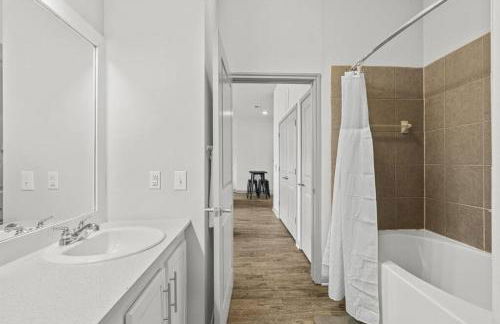 LUX 2B2B with Pool & Parking near the Heart of Austin - Foto 3