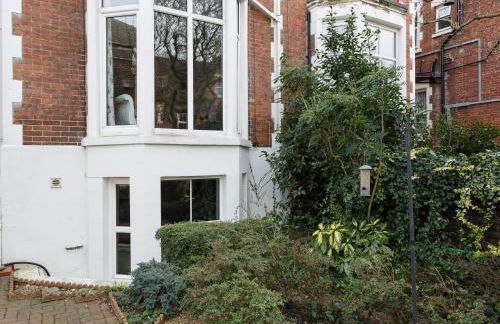 Albany Garden - Photo 4