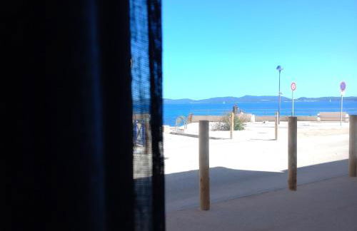 La Tour Fondue Appartement vue mer Grand T2 face a Porquerolles Drap serviette non fournis - Foto 6