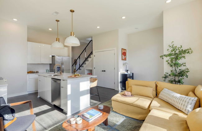 98 Degrees by Avantstay Covered Balcony Lounge Newly Built 4bdr Home - Photo 5