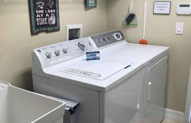 Stunning West Haven Villa with Private Pool Spa and Balcony Near Disney - Foto 156