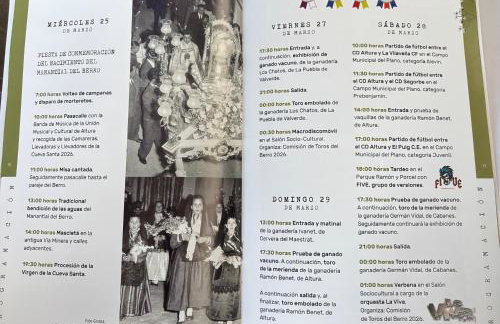 RuralRusticHome - Photo 2