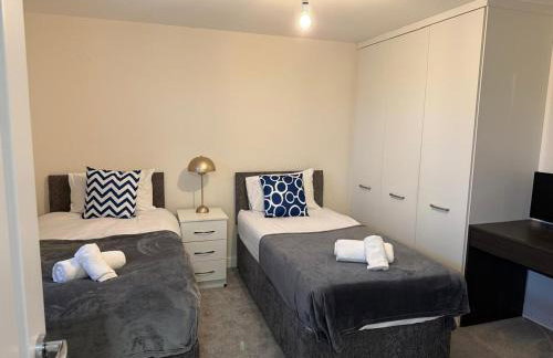 Spacious Modern 4-Bedroom Detached Home in Corby - Foto 10