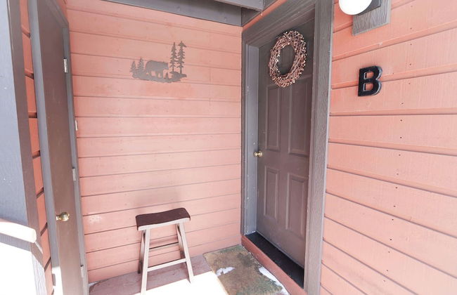 Sun Sung Cozy Condo A Stylish Escape for 4! - Photo 25