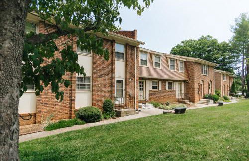 Tranquil Luxury: Modern Comfort! - Foto 35