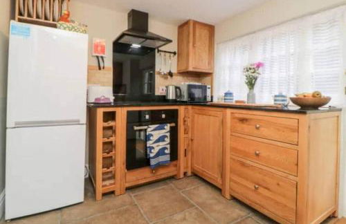 Character 3 Bed Cottage, Close to Waters edge, Parking - Foto 9