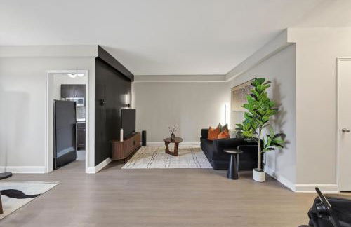 CASA Arlington Suite with In-Suite Massage Chair & Premium Amenities - Foto 28