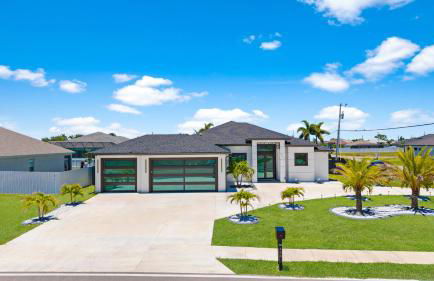 Relax & Play in Cape Coral Pool BBQ Family Fun - Foto 21