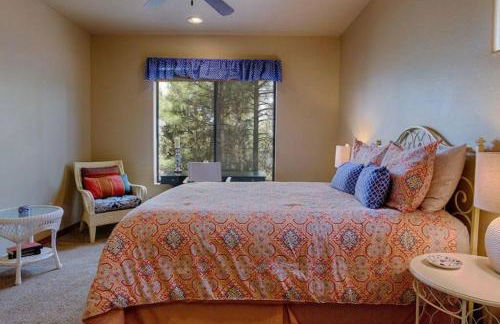 Torreon Family Cabin, Large Decks & Open Floorplan - Photo 15