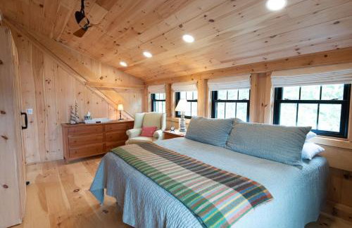 Oceanview Barnhouse Retreat with Hot Tub - Foto 9