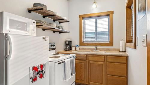 Peaceful Riverfront Cabin Sleeps 4 Decatur Nebraska - Foto 3