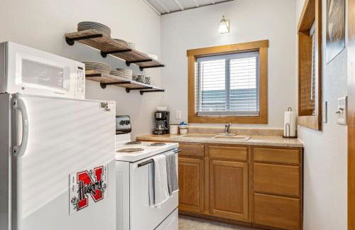 Peaceful Riverfront Cabin Sleeps 4 Decatur Nebraska - Foto 3