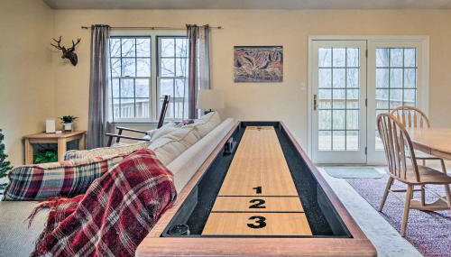 Hike, Bike and Swim Mountain Escape with Deck - Foto 5