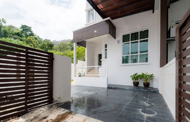 New Corner Shamrock Beach Villas Seaview - Photo 49