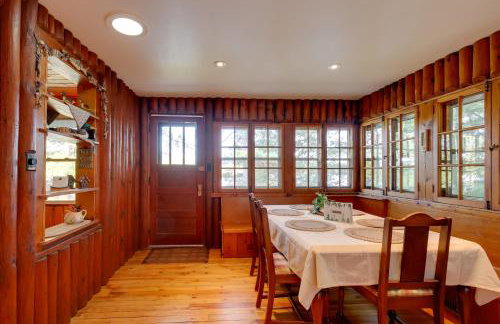 Cozy Lakefront Cabin with Indoor Gas Fireplace! - Foto 10